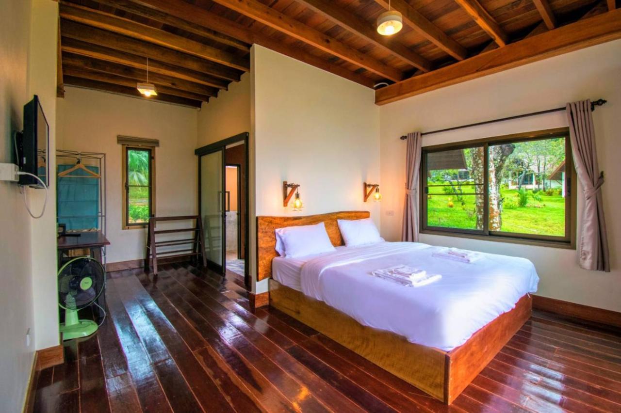 Phayamas Private Beach Resort And Island Brew - Adults Only Koh Phayam Exteriör bild