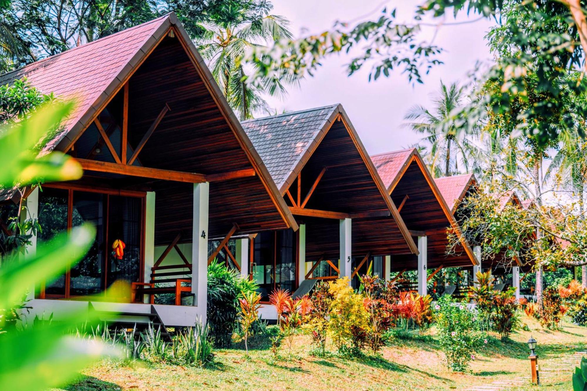 Phayamas Private Beach Resort And Island Brew - Adults Only Koh Phayam Rum bild
