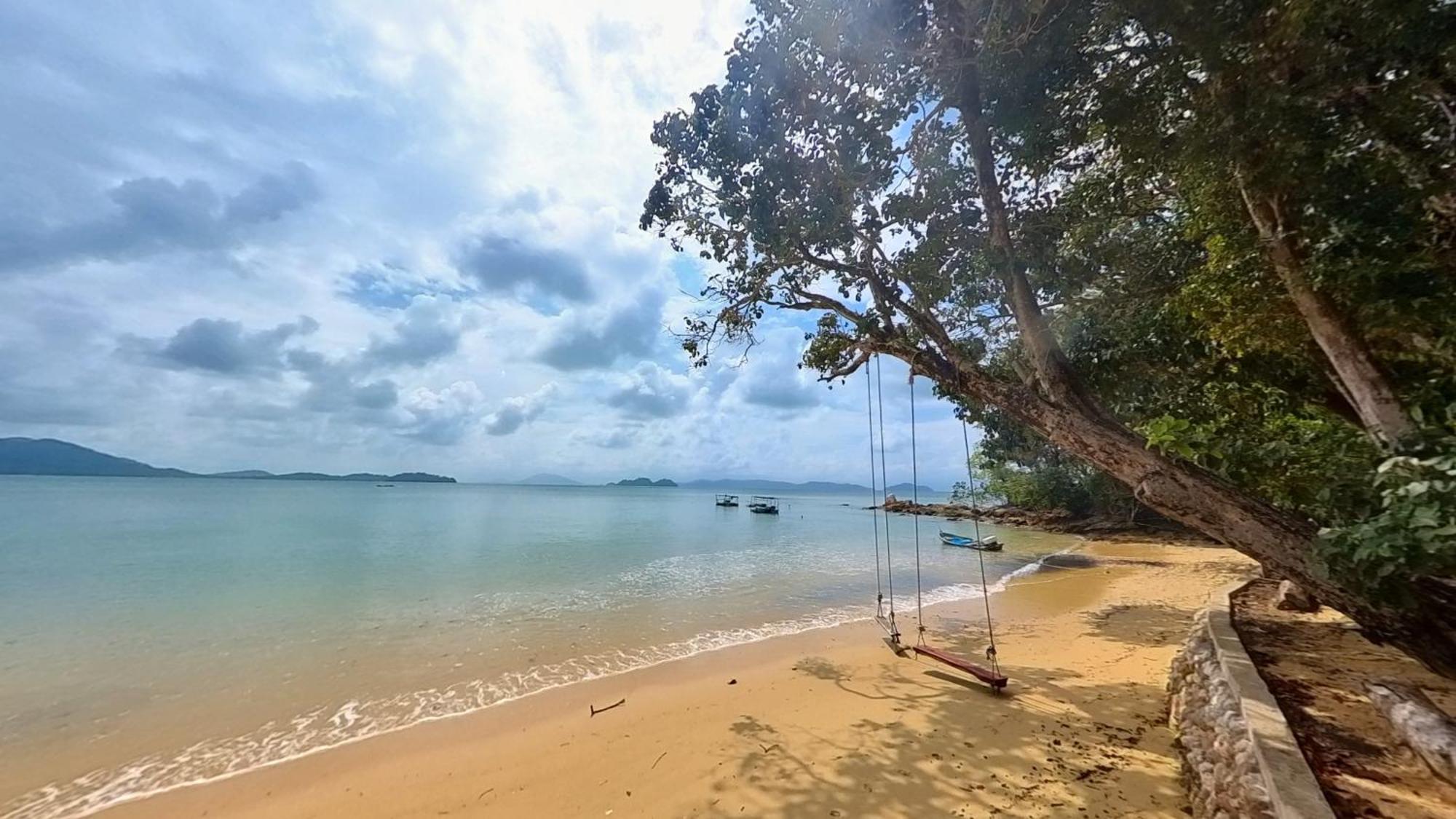 Phayamas Private Beach Resort And Island Brew - Adults Only Koh Phayam Exteriör bild