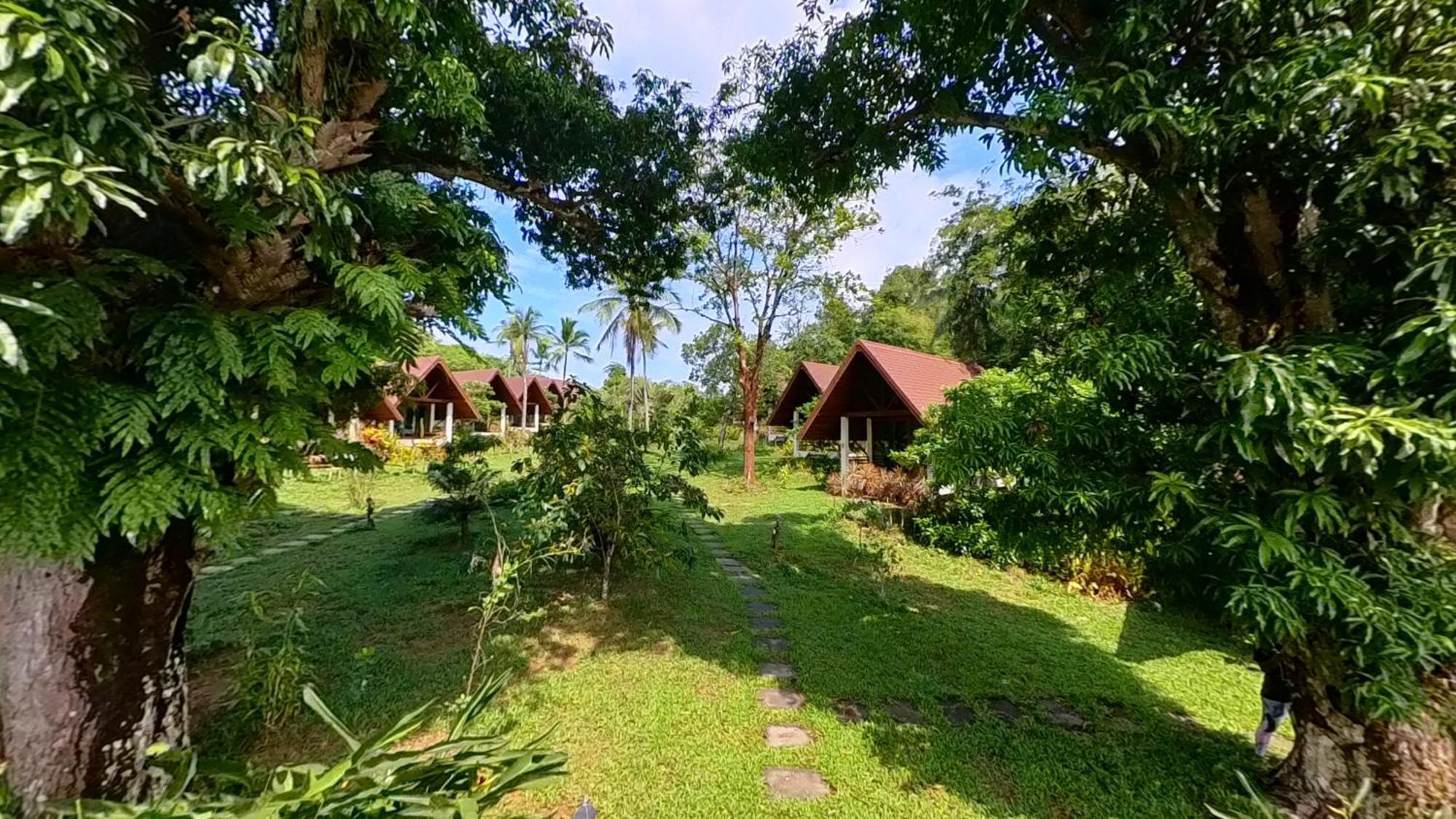Phayamas Private Beach Resort And Island Brew - Adults Only Koh Phayam Exteriör bild