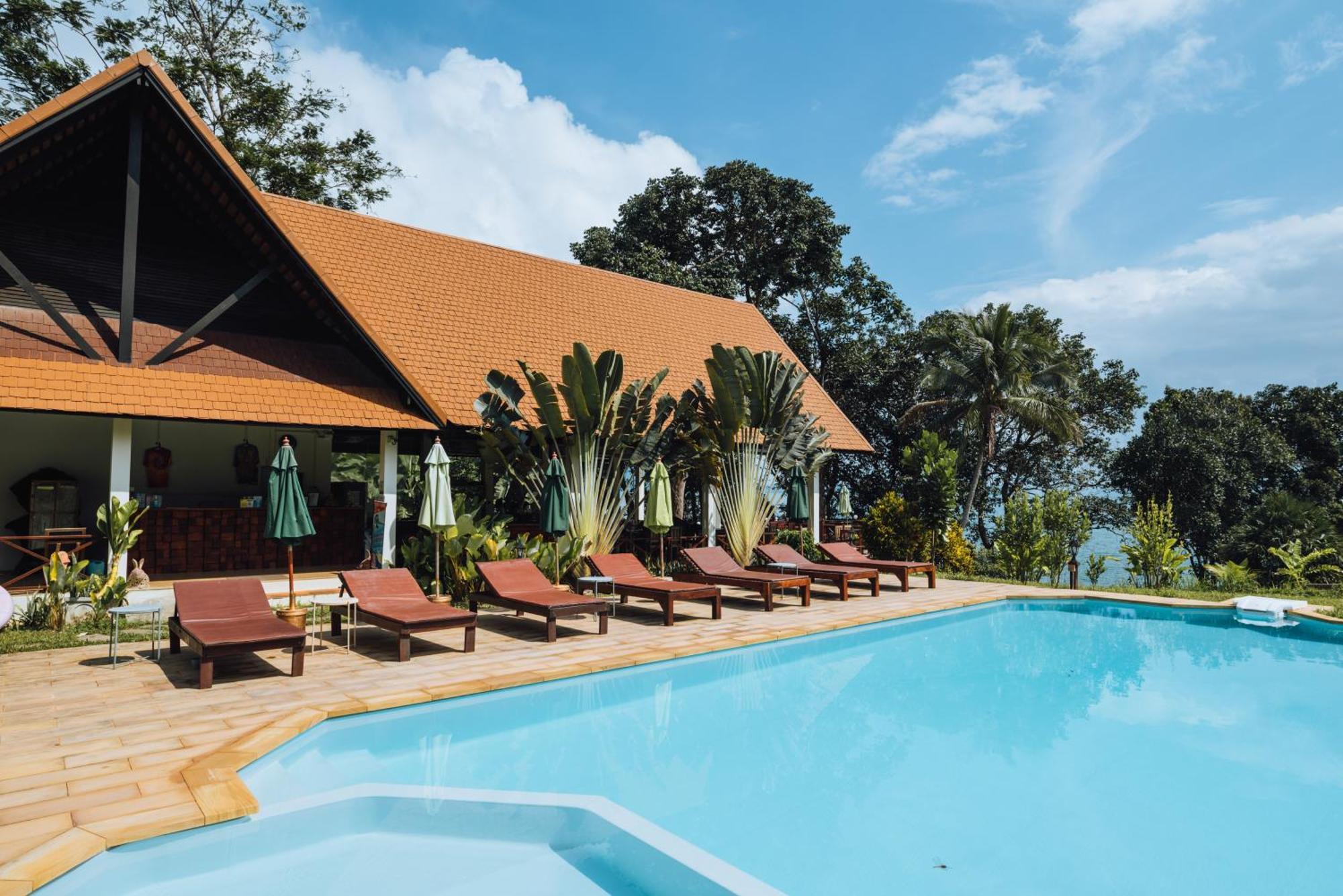 Phayamas Private Beach Resort And Island Brew - Adults Only Koh Phayam Exteriör bild