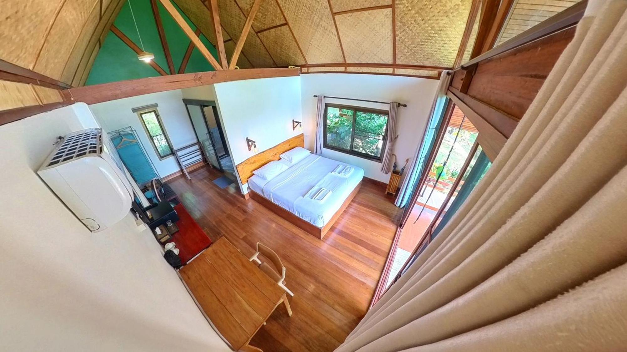 Phayamas Private Beach Resort And Island Brew - Adults Only Koh Phayam Rum bild